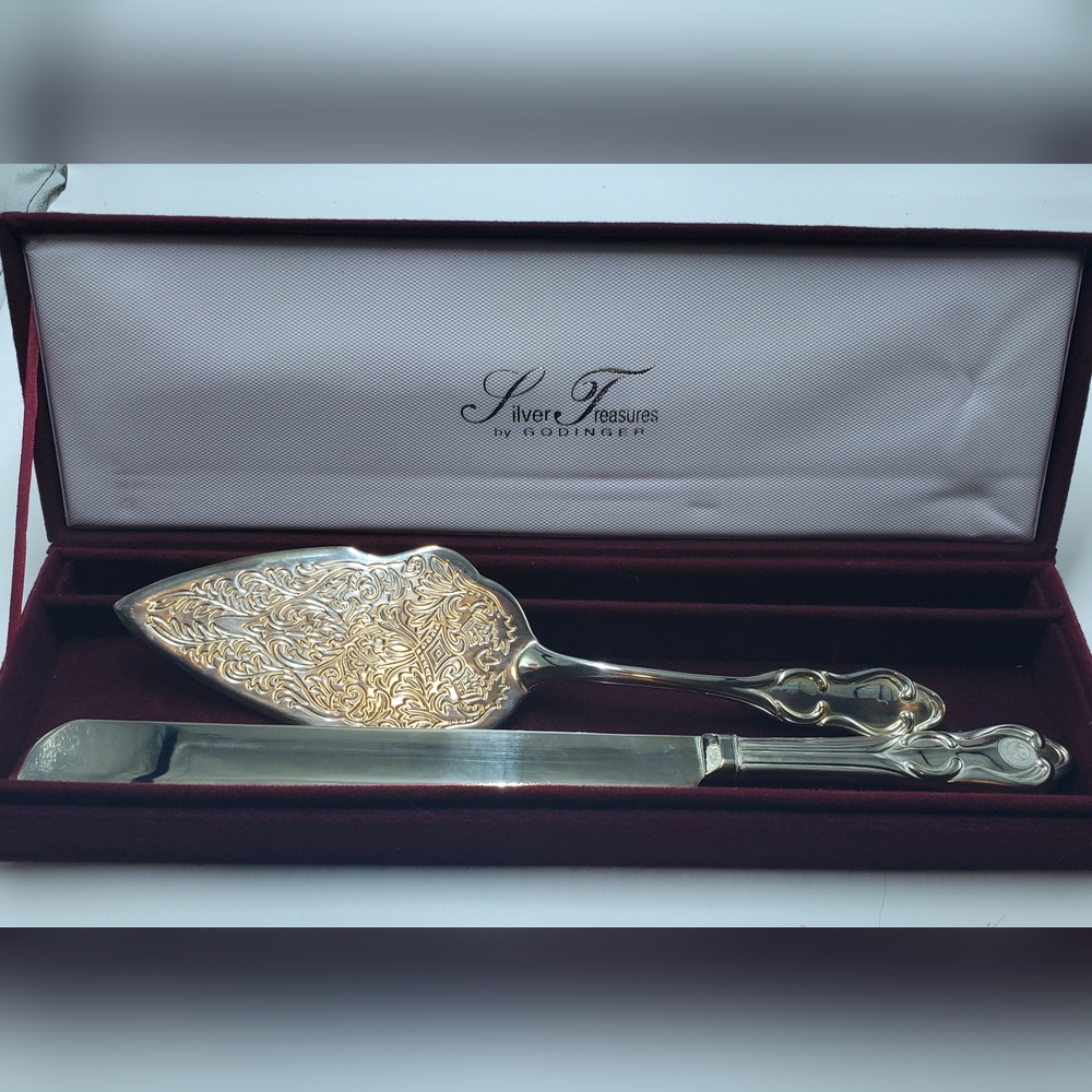Silver Treasures by Godinger Silver Art Co LTD. Pie/Cake Server / Wedding